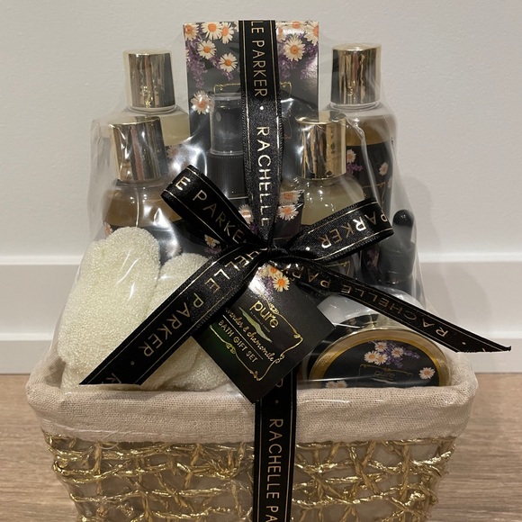 NWT Pure by Rachelle Parker Lavender Chamomile Set - Picture 2 of 5